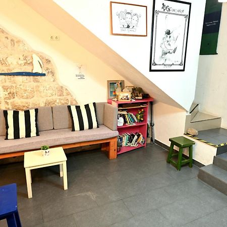 White Rabbit Hostel Hvar Town Bagian luar foto