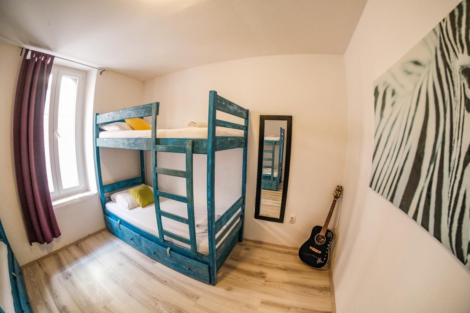 White Rabbit Hostel Hvar Town Bagian luar foto
