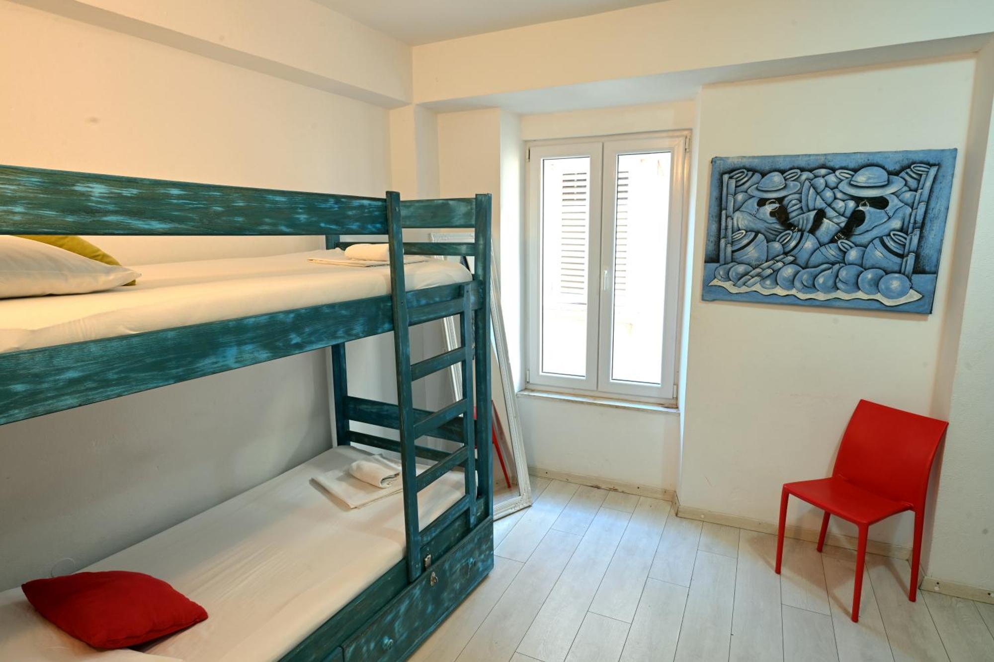 White Rabbit Hostel Hvar Town Bagian luar foto