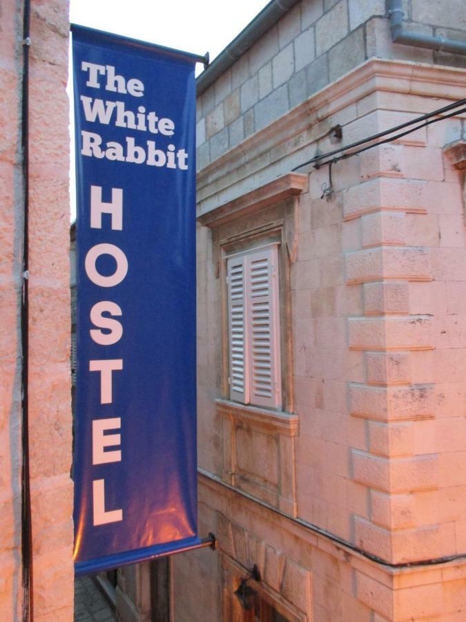 White Rabbit Hostel Hvar Town Bagian luar foto